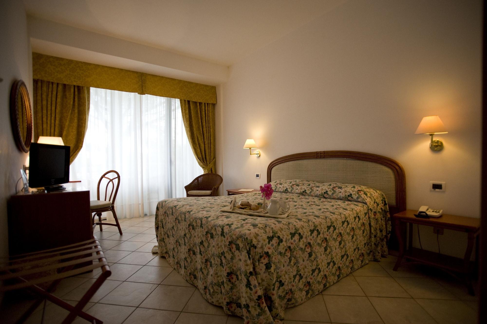 Hotel Sierra Silvana Selva Di Fasano Eksteriør bilde